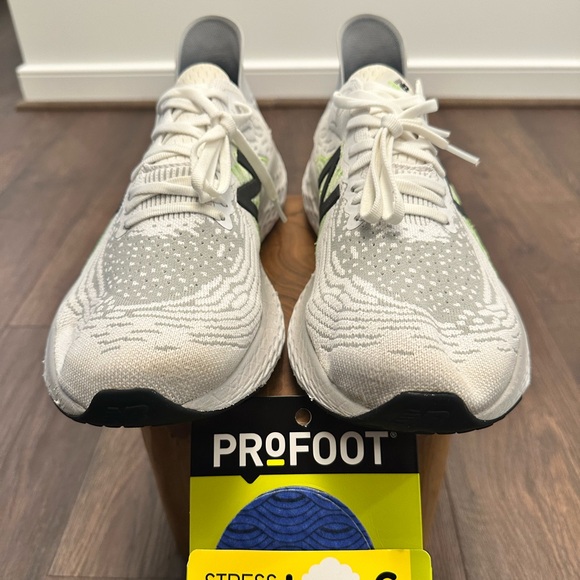 New Balance Men’s Fresh Foam 1080 Running Shoe W/ New Insoles, Size 12 - Picture 5 of 12